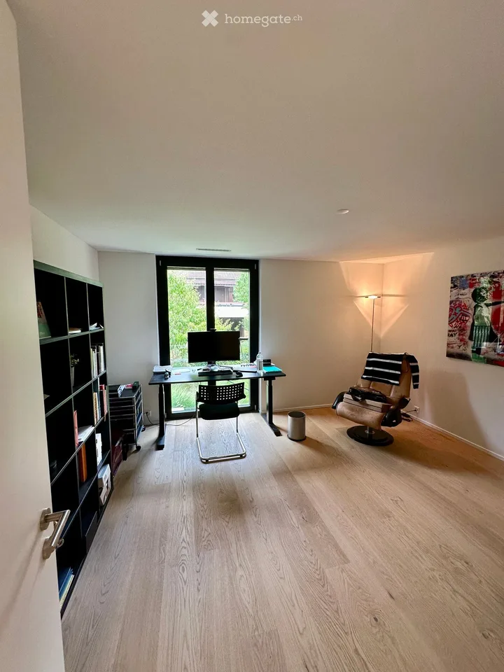 Spacious 4.5-room garden apartment in owner-occupier standard with terrace and far-reaching views