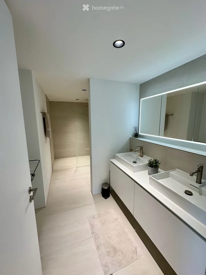 Spacious 4.5-room garden apartment in owner-occupier standard with terrace and far-reaching views