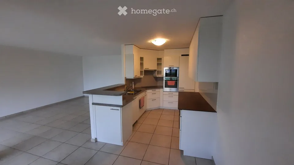 Wohnung mit 4.5 Zimmern im Erdgeschoss - Verfügbar ab 1.09.2026