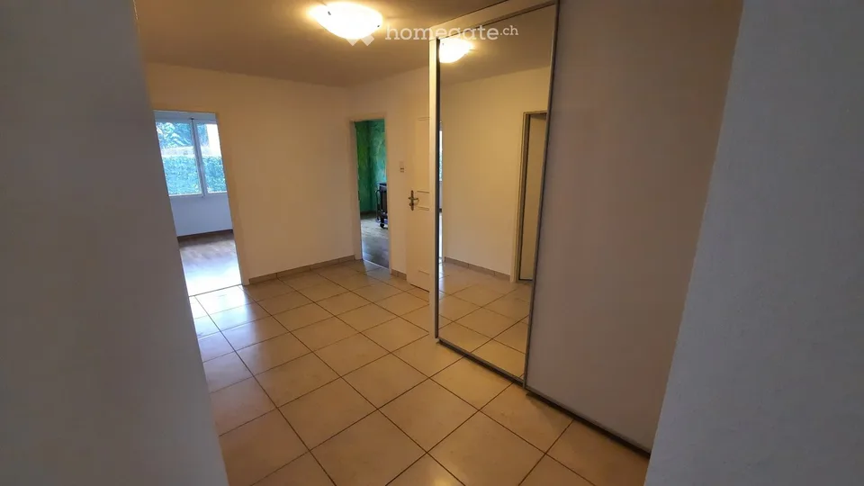 Wohnung mit 4.5 Zimmern im Erdgeschoss - Verfügbar ab 1.09.2026