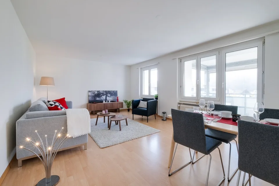 Ampio appartamento di 3 locali in un quartiere familiare!