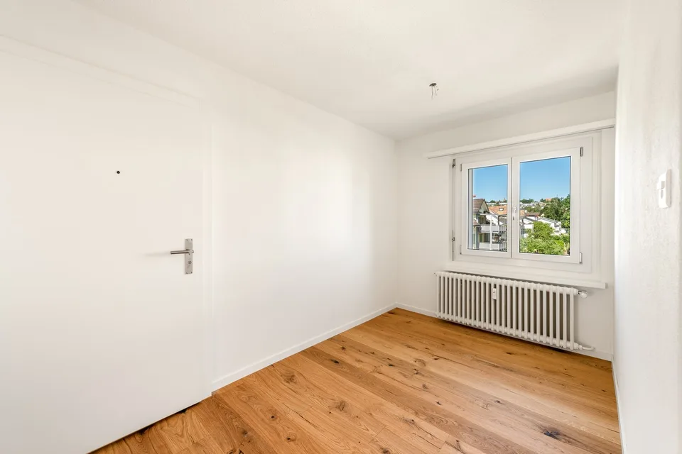 Freshly renovated feel-good oasis in the heart of Adliswil