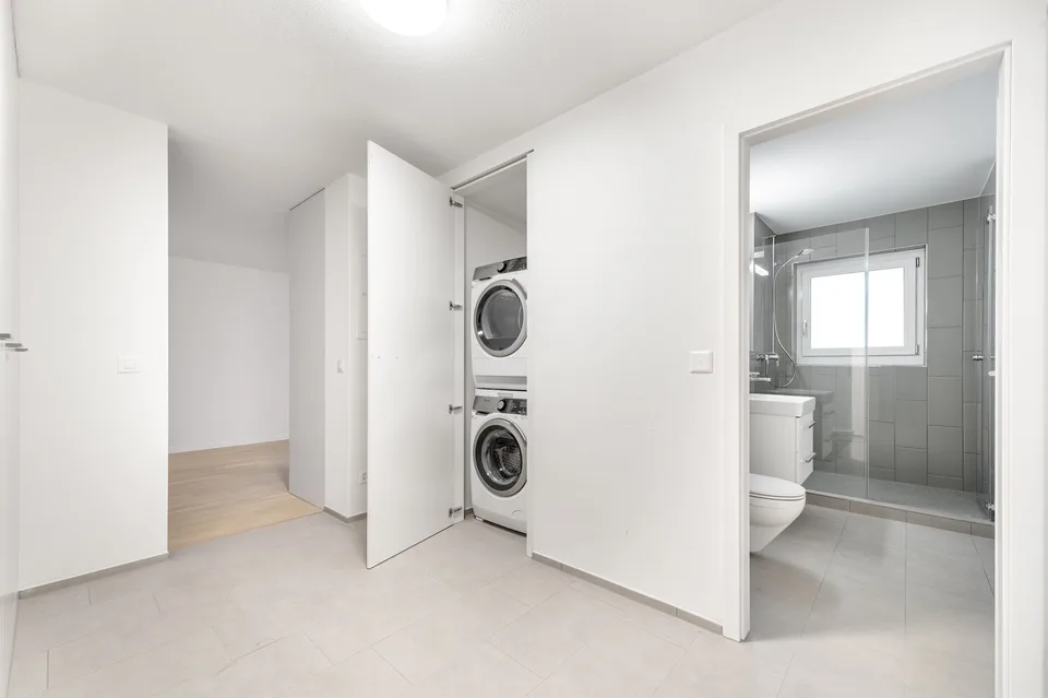 Modern apartment with south-facing balcony