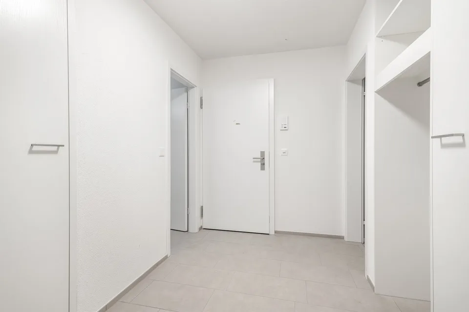 Modern apartment with south-facing balcony