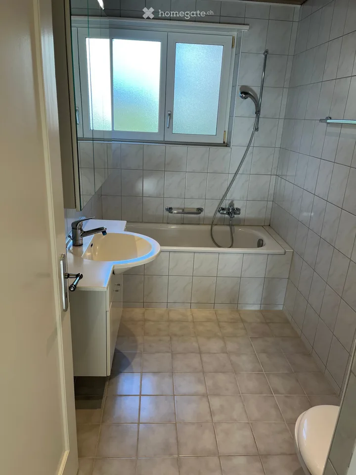 Charmante 2.5-Zimmer-Altbauwohnung mit Balkon in Rapperswil SG  (beim Sonnenhof)