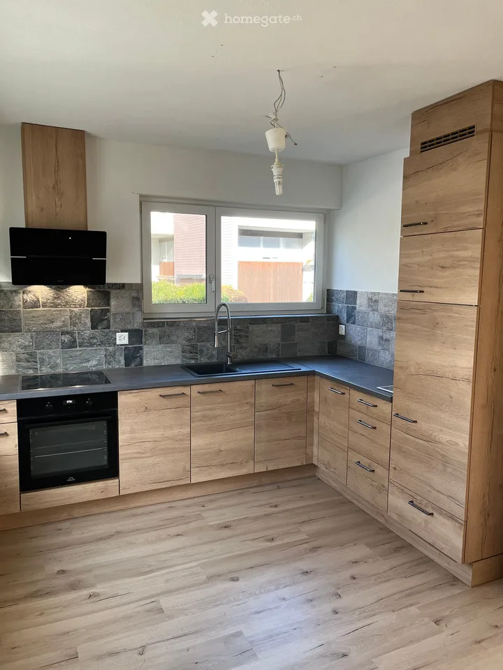 Charmante 2.5-Zimmer-Altbauwohnung mit Balkon in Rapperswil SG  (beim Sonnenhof)