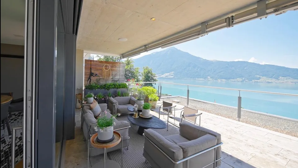 Grosszügige 7.5-Zimmer-Mietwohnung mit atemberaubendem Ausblick in Walchwil