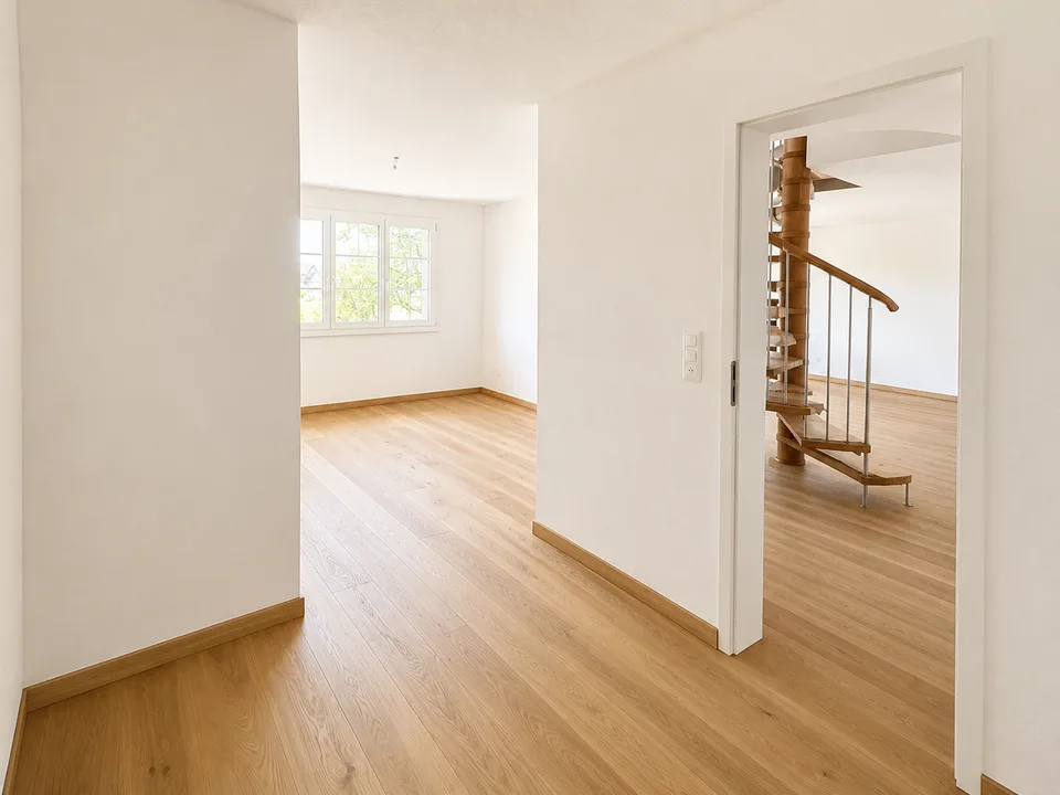 Modern 4.5-room garden maisonette with new interior design
