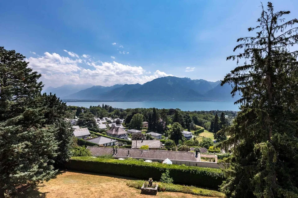 Appartement de 3.5 au dernier étage avec vue sur le lac