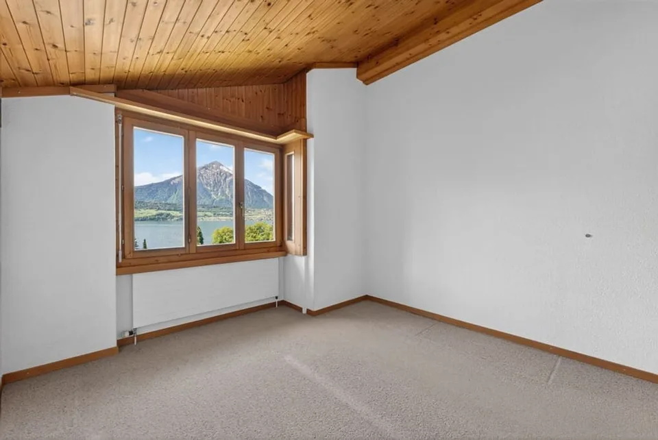 Unverbaubarer Blick auf den Thunersee - Wunderschöne Maisonette-Wohnung - Ihr neues Domizil – Foto 11 von 13