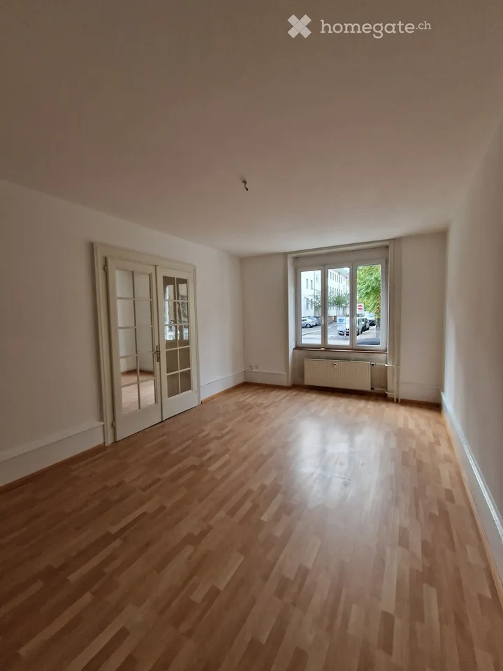 Charmant appartement de vieille construction dans un emplacement de rêve