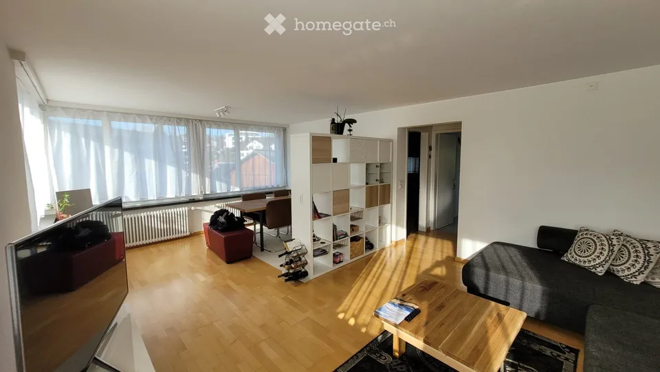 Gemütliche 3- Zimmer Wohnung mit grosser Terrasse