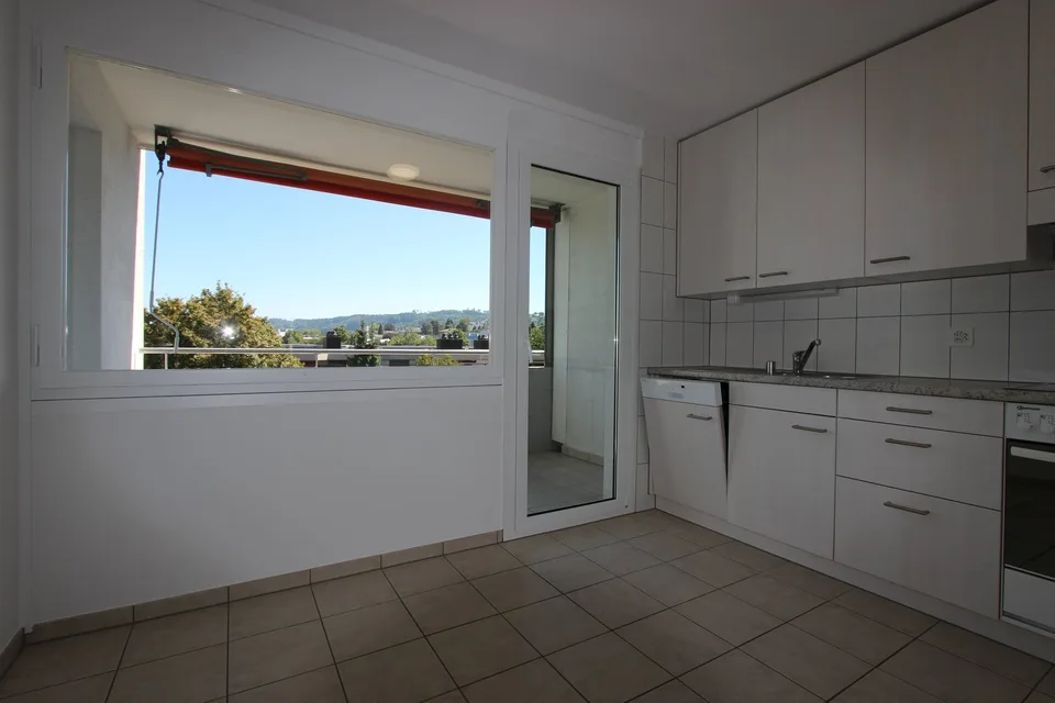 Sanierte helle 3.5-Zimmer-Wohnung mit Balkon