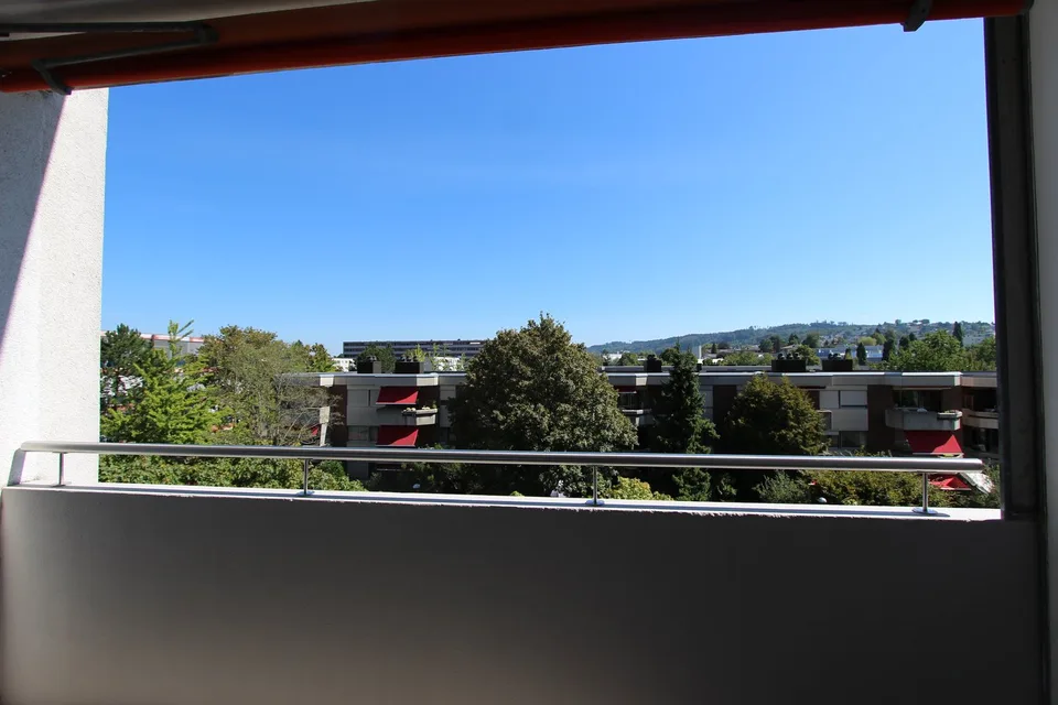 Sanierte helle 3.5-Zimmer-Wohnung mit Balkon