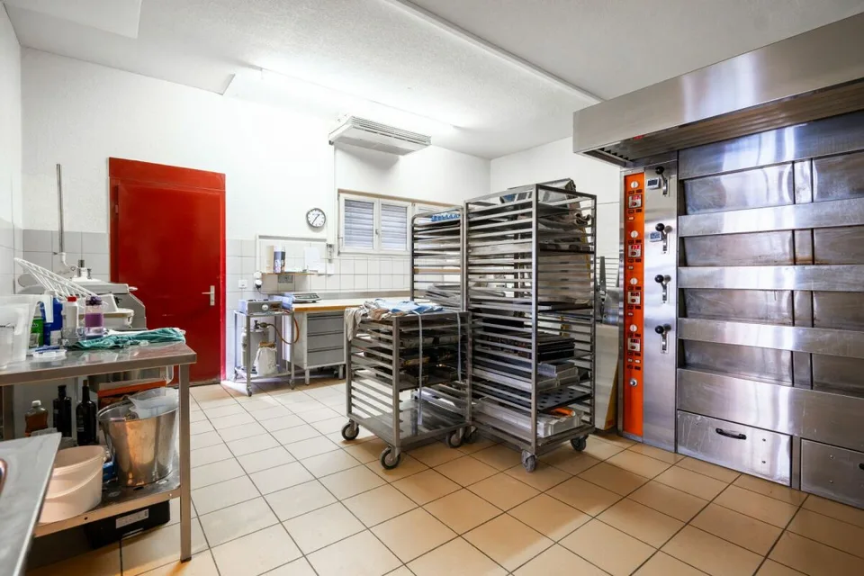 Etablierte Bäckerei mit Umnutzungspotenzial im Dorfkern von Welschenrohr – Foto 13 von 15