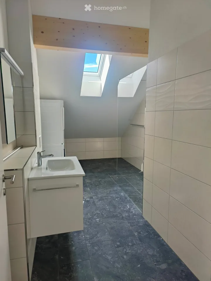 Moderne 1.5-Zimmer-Wohnung in Wollerau – Neubau mit Balkon und schöner Aussicht