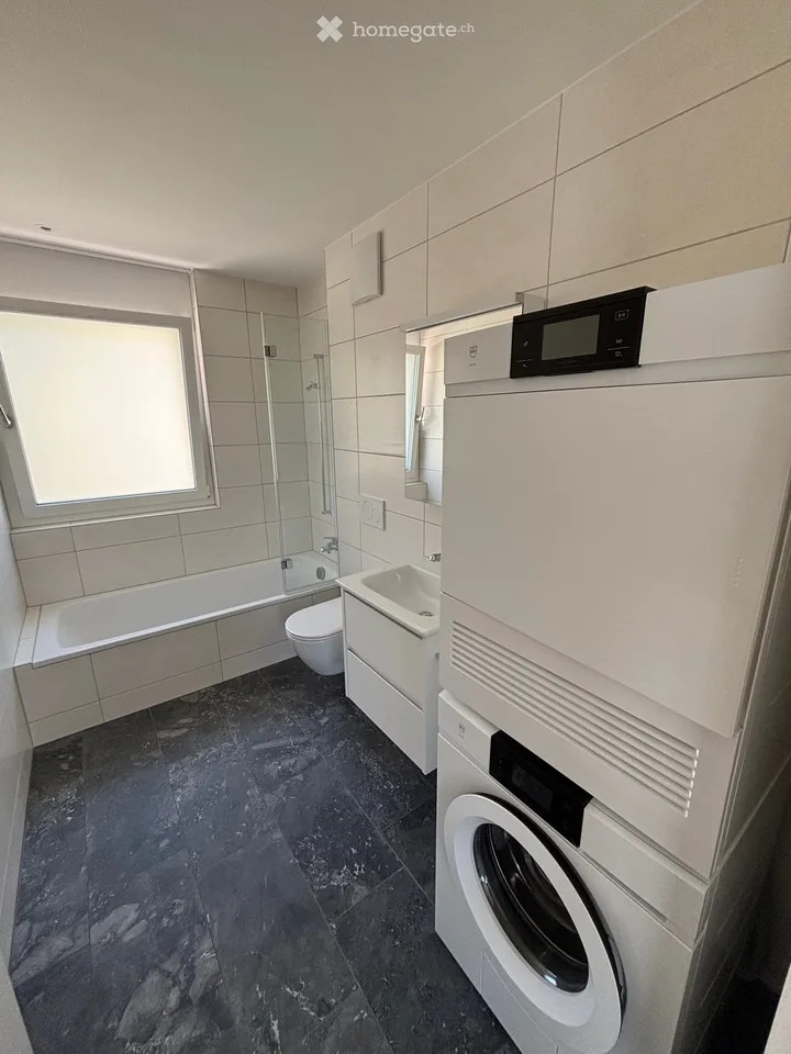 Modern 3.5-room apartment in Wollerau – New building with balcony