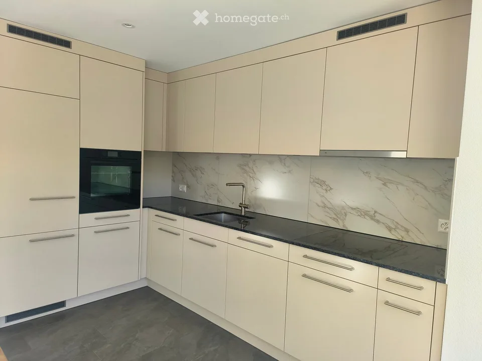 Moderne 3.5-Zimmer-Wohnung in Wollerau – Neubau mit Balkon