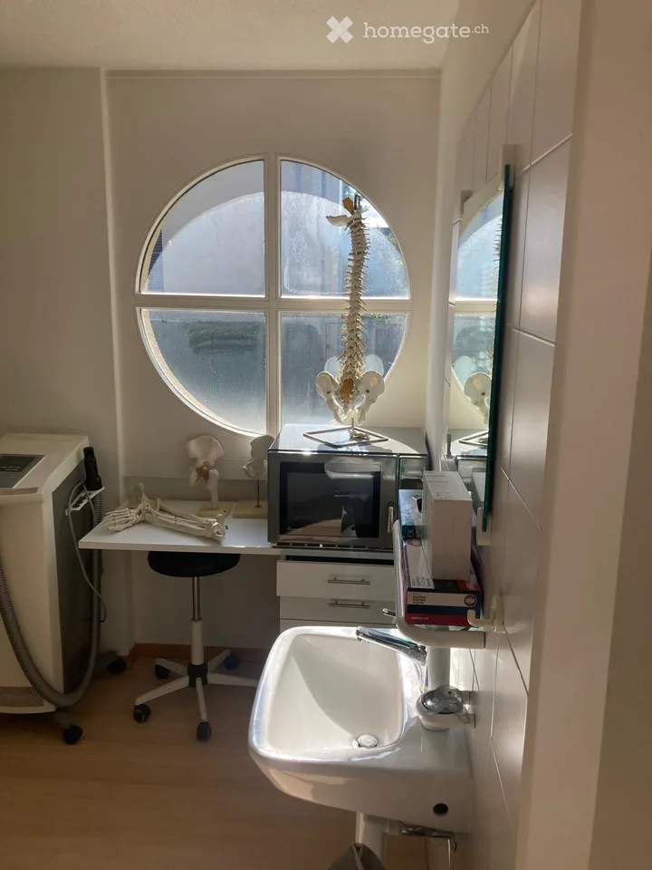Studio / Ufficio alla stazione di Dübendorf