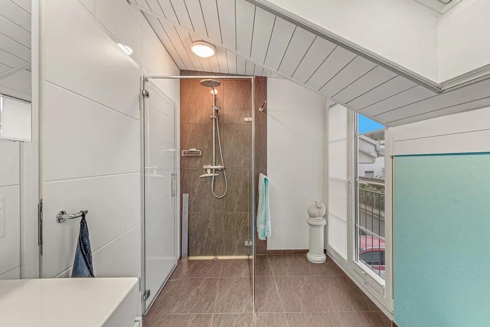 Maison de famille charmante dans un endroit calme à Dürnten – 4,5 pièces disponibles immédiatement – photo 9 sur 17