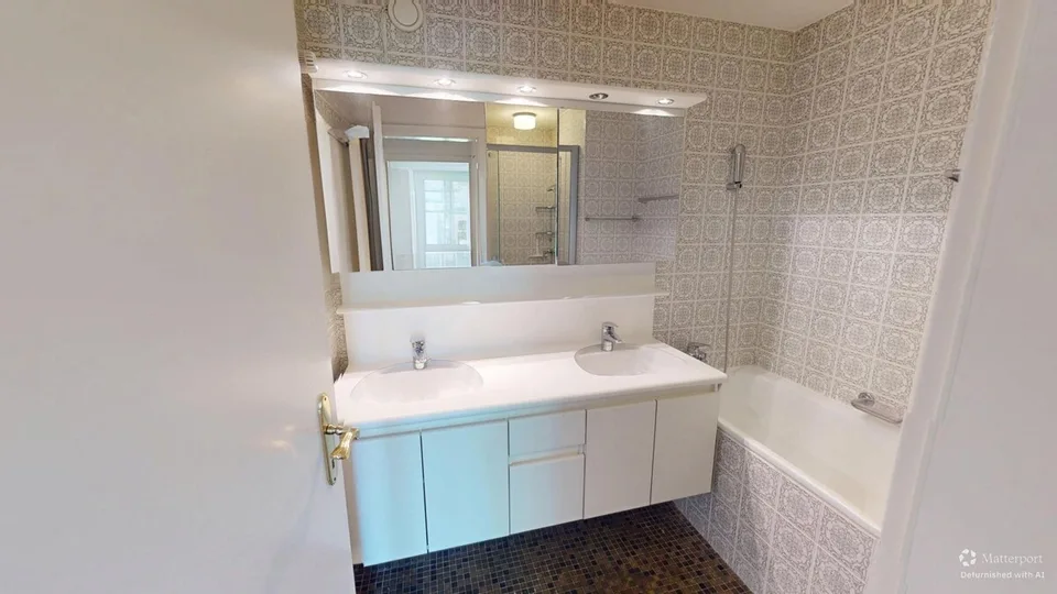 5.5-ROOM APARTMENT WITH A VIEW OF THE GREEN
