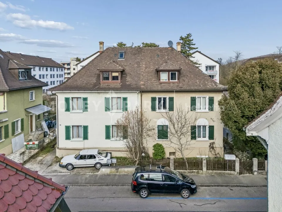 Gut erhaltene Doppelhaushälfte mit Garten