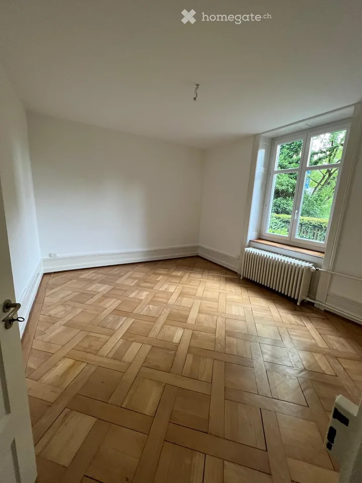 Incantevole appartamento di 3.5 locali in un edificio storico su Näfgasse, Zurigo 8008