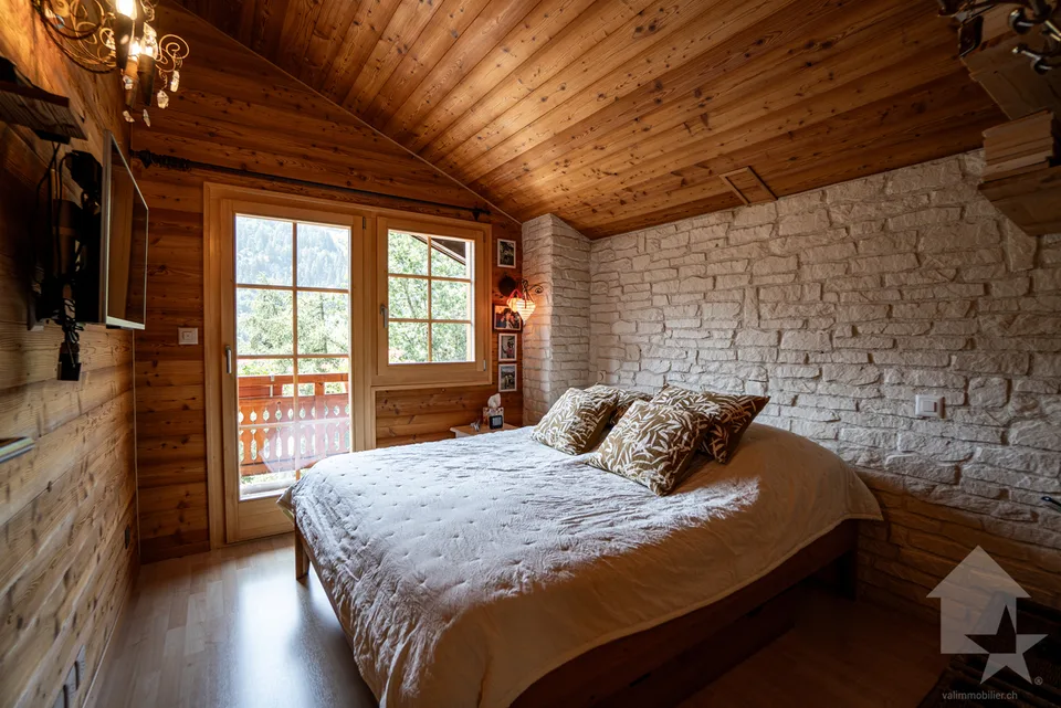 Adorabile chalet con bel giardino, garage doppio e viste splendide – foto 6 di 13