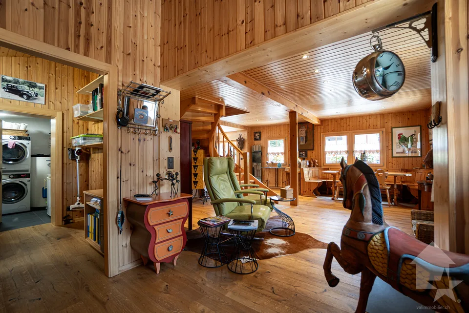 Charming chalet with lovely garden, double garage and stunning views