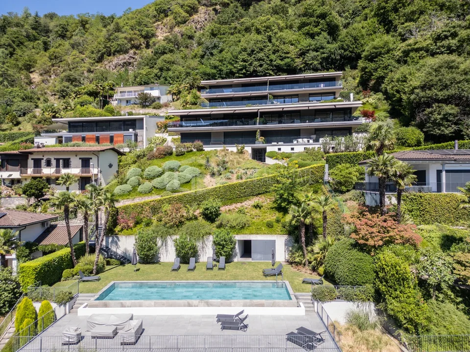 ESCLUSIVO APPARTAMENTO DI 3.5 LOCALI CON VISTA LAGO