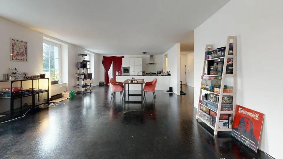 Spacious 4.5-room apartment with 185 m² directly at Murgenthal train station