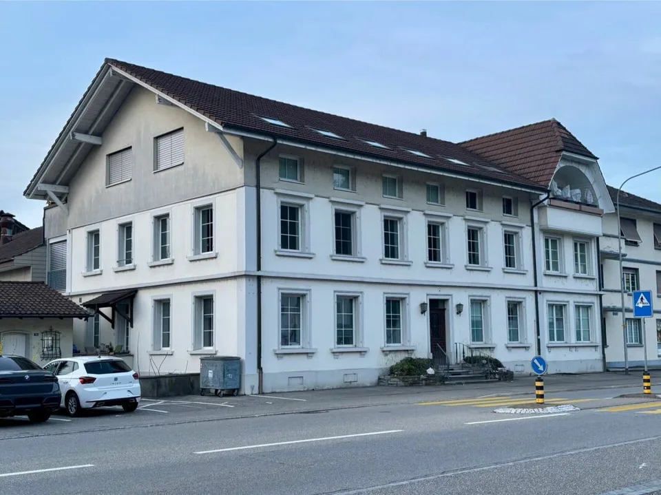 Grosszügige 4.5-Zimmerwohnung mit 185 m² direkt beim Bahnhof Murgenthal