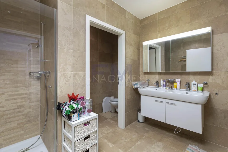Florissant/Malagnou Chemin du Velours, 5 pezzi al 6° piano, circa 210m2 + terrazze e loggia – foto 7 di 13