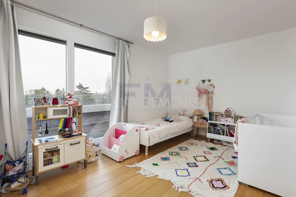 Florissant/Malagnou Chemin du Velours, 5 rooms on the 6th floor, approx. 210m2 + terraces and loggia