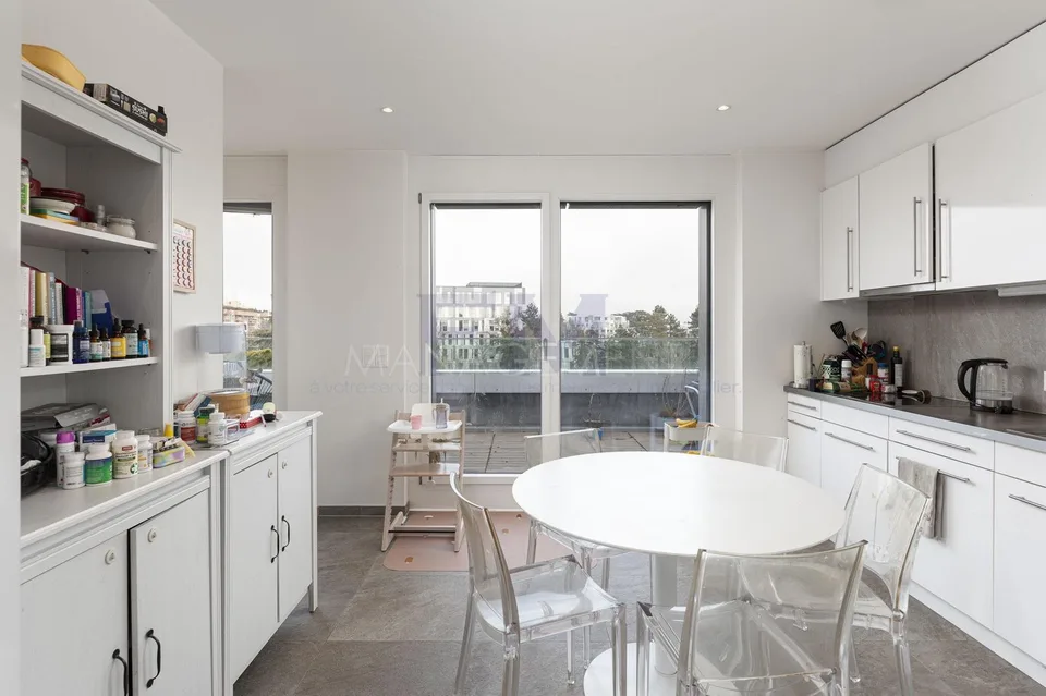 Florissant/Malagnou Chemin du Velours, 5 rooms on the 6th floor, approx. 210m2 + terraces and loggia