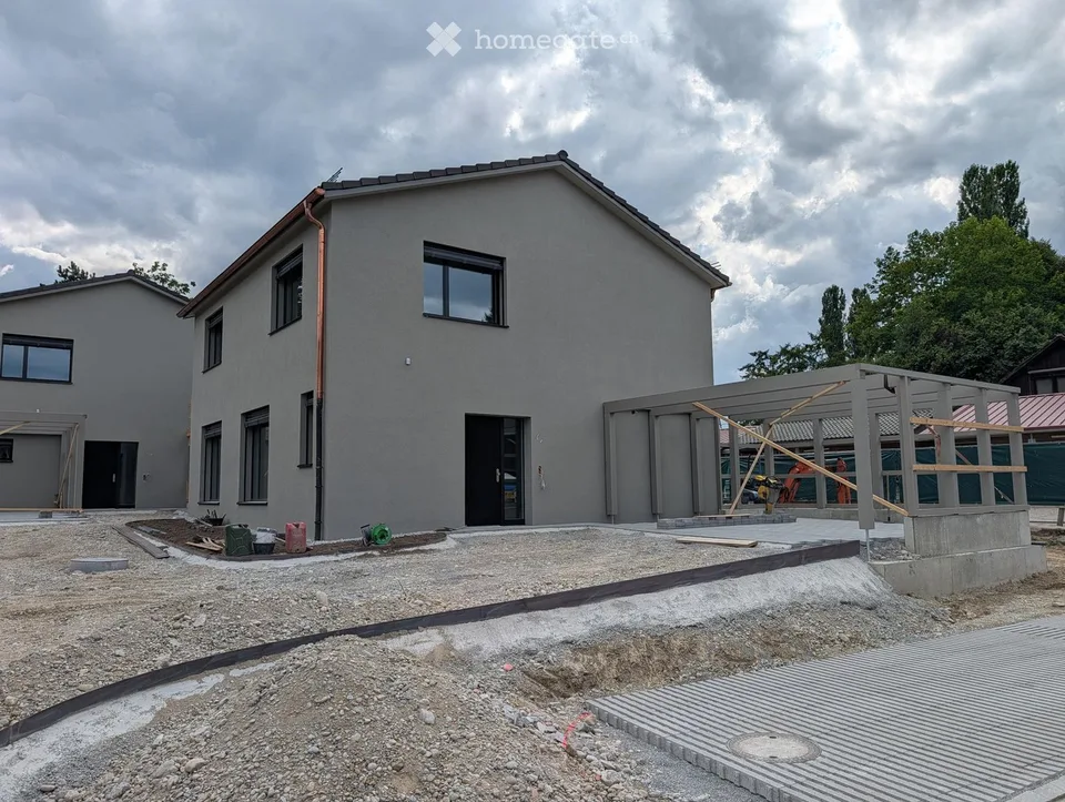 Esclusiva casa unifamiliare di 6 locali con standard di costruzione di alta qualità a Neuwilen TG