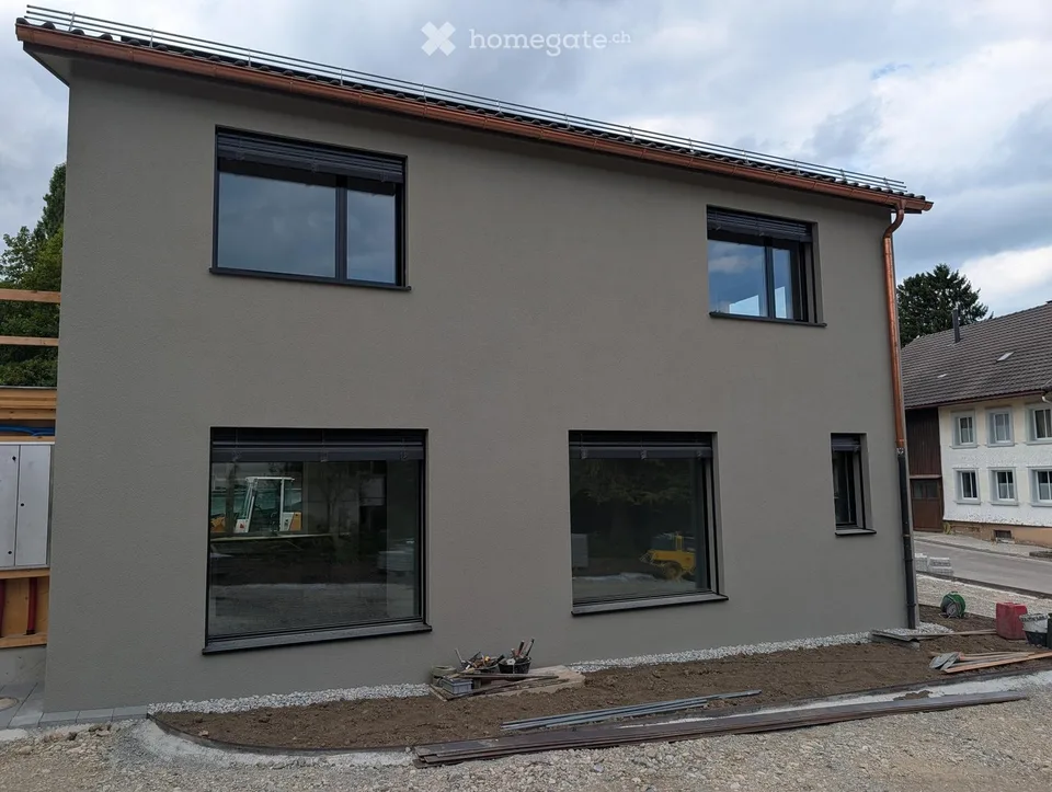 Esclusiva casa unifamiliare di 6 locali con standard di costruzione di alta qualità a Neuwilen TG