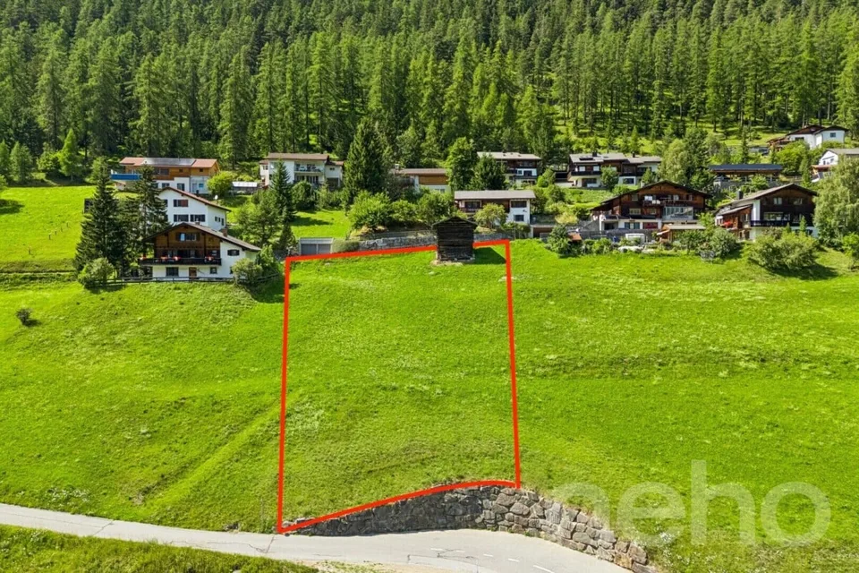 Terrain spacieux avec part de terrain constructible à Davos Wiesen