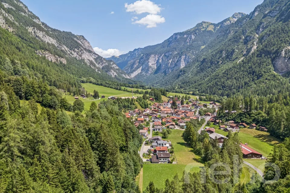 Grosszügiges Bauland mit Projektstudie an naturnaher Lage in Vättis