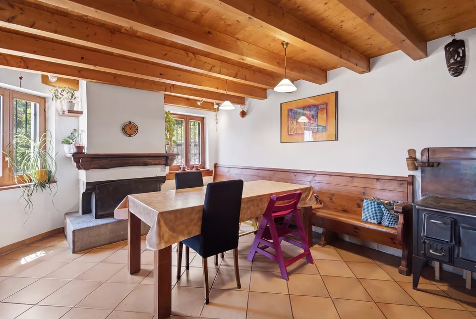 Casa ticinese immersa nella natura