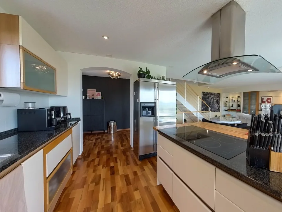 Top 4.5 room single-family house with 2 room annex
