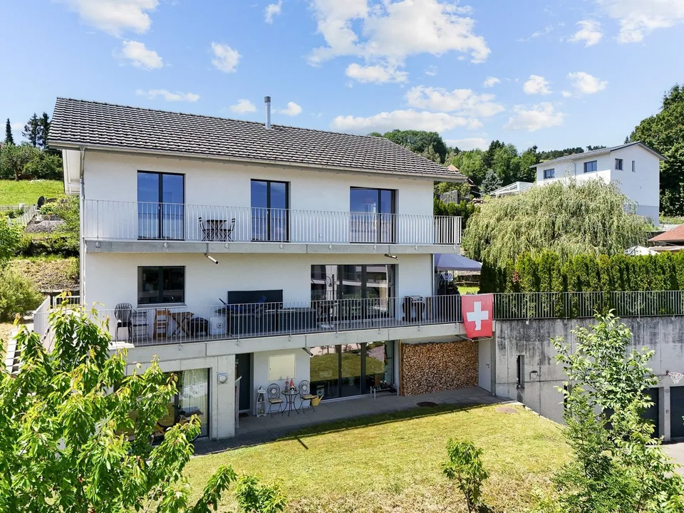 Casa unifamiliare di 7,5 locali con grande giardino a Triengen / Winikon LU in vendita