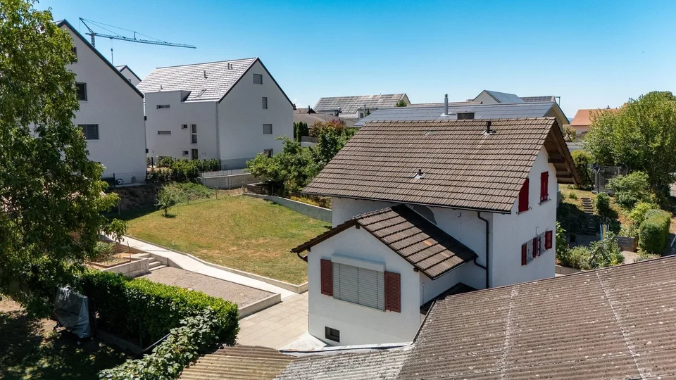 Casa unifamiliare di 4,5 locali con garage doppio in vendita a Oberbipp