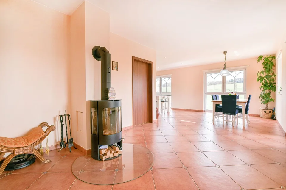 Maison individuelle 8,5 pièces avec piscine et vue panoramique à Stüsslingen