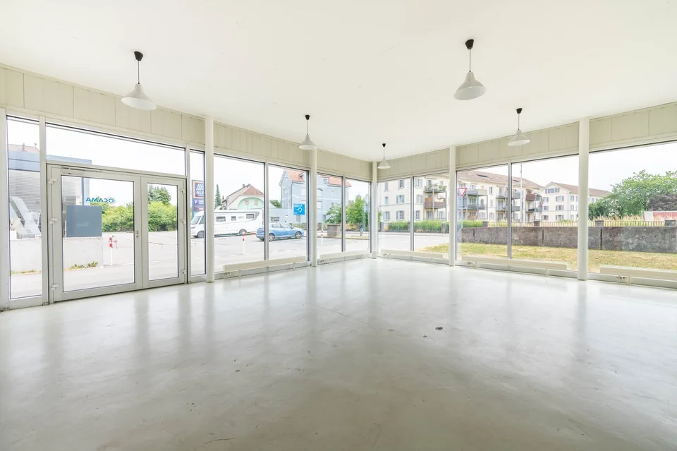 Proprietà residenziale e commerciale esclusiva