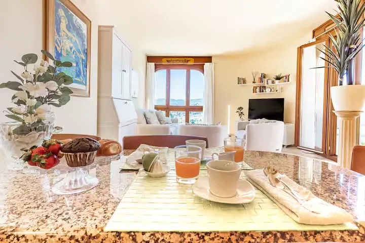 2.5-Room Terrace Apartment with Lake View in Ruvigliana for Sale