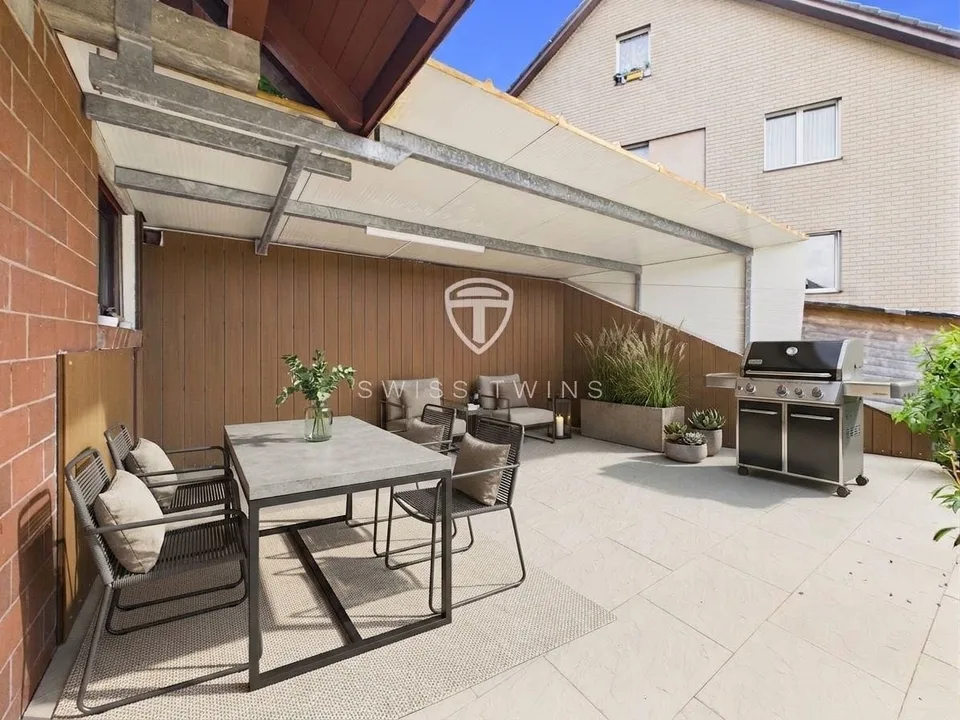 Appartamento di 6.5 locali con terrazza di 180 m² a Stallikon