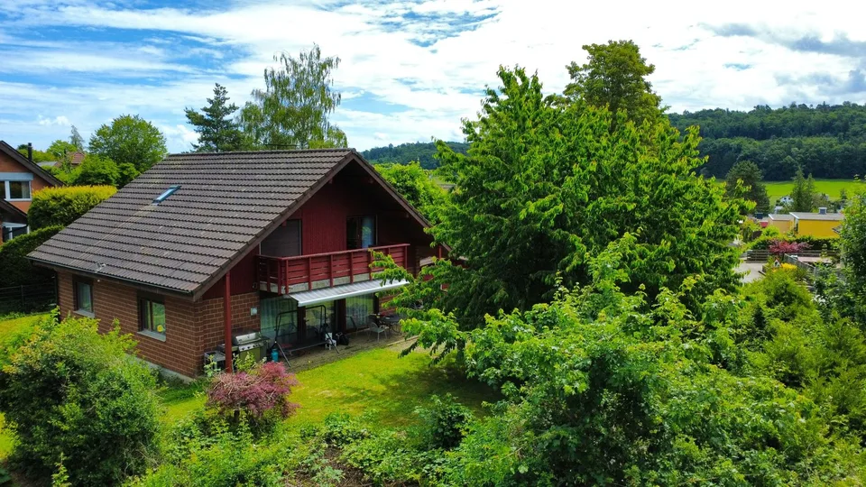 6.5-Zi.-Einfamilienhaus mit grossem Garten in Lupsingen