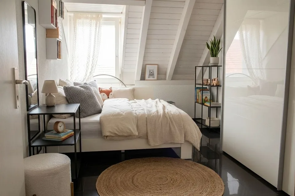 Spacious living with a view of the green