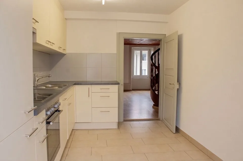 Four units, many possibilities. Whether as a multi-family house as a rental property or as a generational solution.